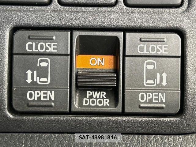 Toyota VOXY HYBRID 2017-09 6273282-6