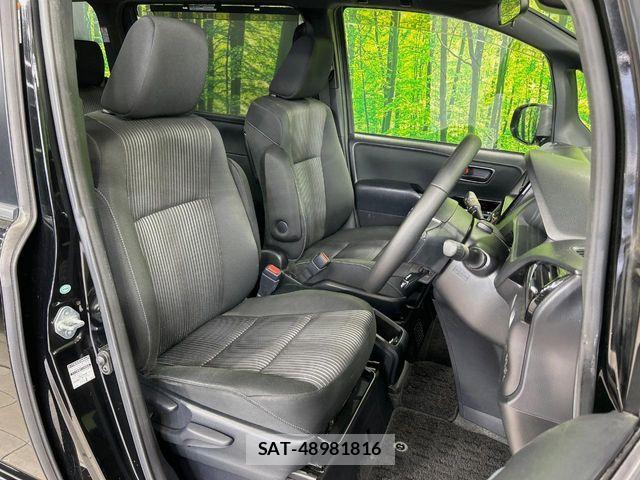Toyota VOXY HYBRID 2017-09 6273282-7