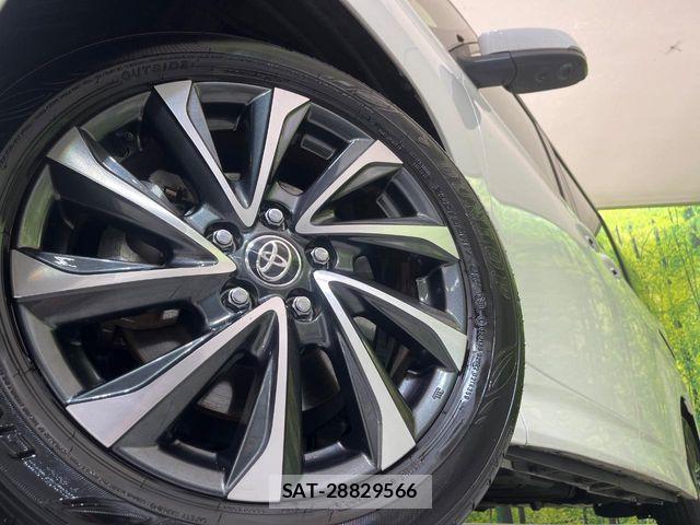 Toyota VOXY HYBRID 2024-01 6273276-12
