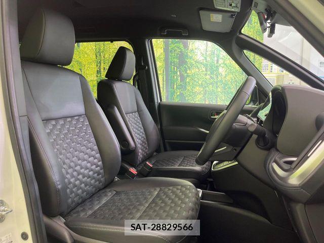 Toyota VOXY HYBRID 2024-01 6273276-7