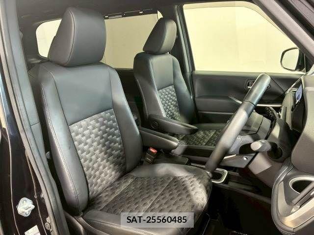 Toyota VOXY HYBRID 2022-08 6277672-9