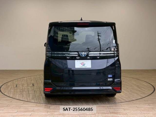 Toyota VOXY HYBRID 2022-08 6277672-14