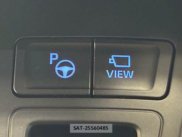 Toyota VOXY HYBRID 2022-08 6277672-4