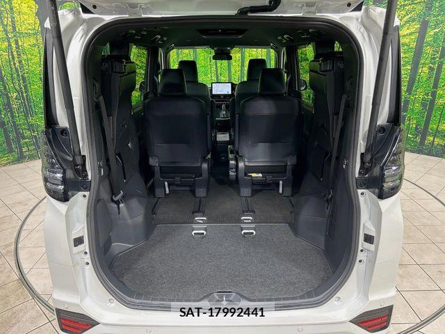 Toyota VOXY HYBRID 2024-07 6307208-10
