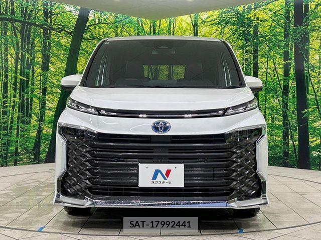 Toyota VOXY HYBRID 2024-07 6307208-14