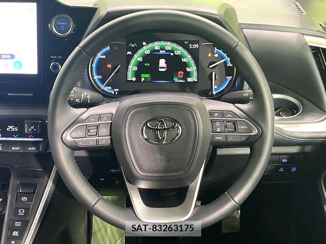 Toyota VOXY HYBRID 2023-06 6307211-11