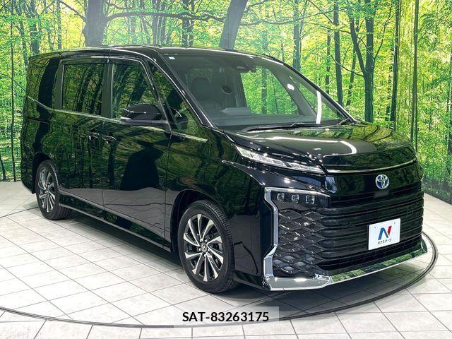 Toyota VOXY HYBRID 2023-06 6307211-16