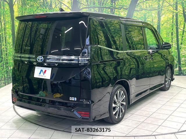 Toyota VOXY HYBRID 2023-06 6307211-17