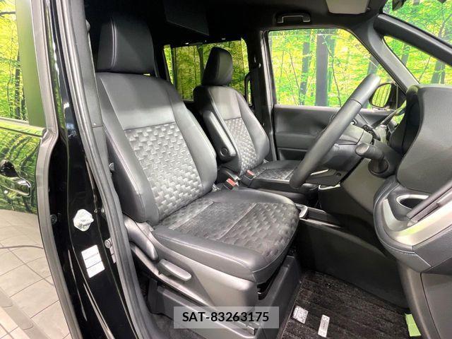 Toyota VOXY HYBRID 2023-06 6307211-7