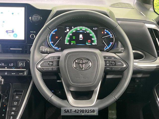 Toyota VOXY HYBRID 2025-01 6307207-12