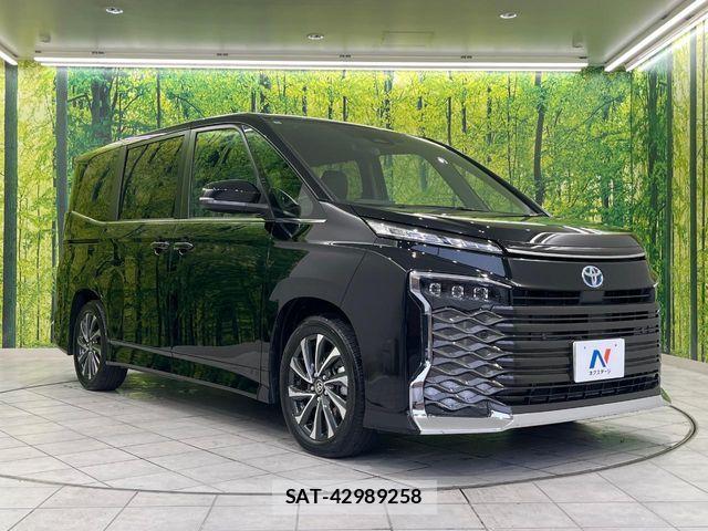 Toyota VOXY HYBRID 2025-01 6307207-17
