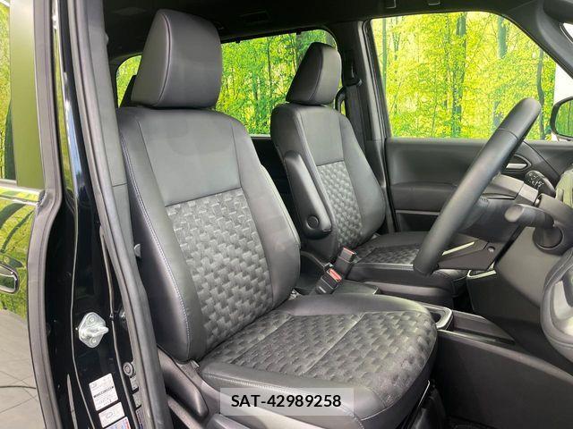 Toyota VOXY HYBRID 2025-01 6307207-8