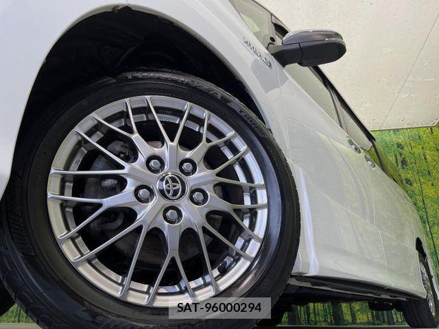 Toyota VOXY HYBRID 2019-04 6307232-13