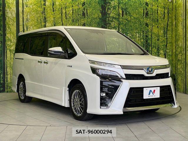 Toyota VOXY HYBRID 2019-04 6307232-16