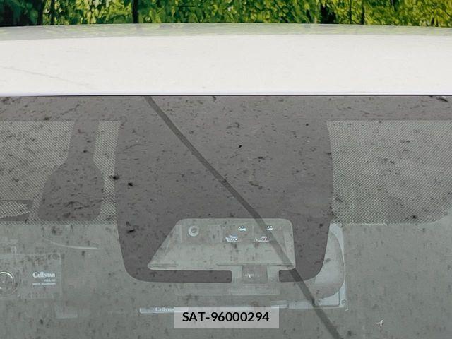 Toyota VOXY HYBRID 2019-04 6307232-6