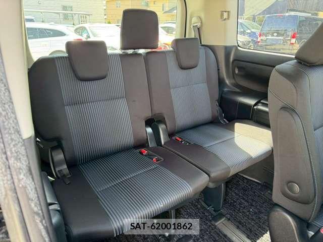 Toyota VOXY HYBRID 2016-01 6307236-10