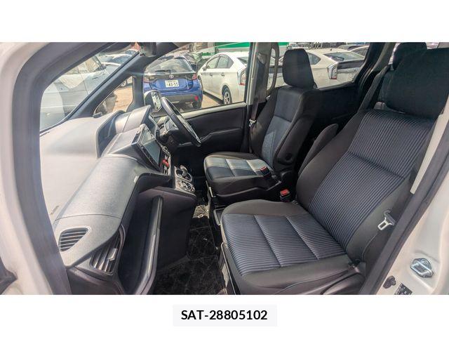 Toyota VOXY HYBRID 2016-01 6504791-13
