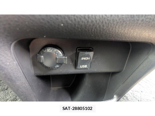 Toyota VOXY HYBRID 2016-01 6504791-25