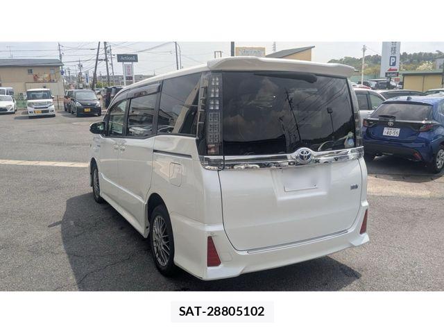 Toyota VOXY HYBRID 2016-01 6504791-4