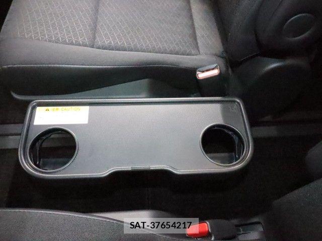 Toyota VOXY HYBRID 2022-04 6504771-9