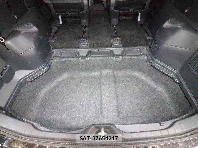 Toyota VOXY HYBRID 2022-04 6504771-13