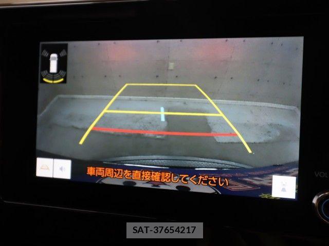 Toyota VOXY HYBRID 2022-04 6504771-15