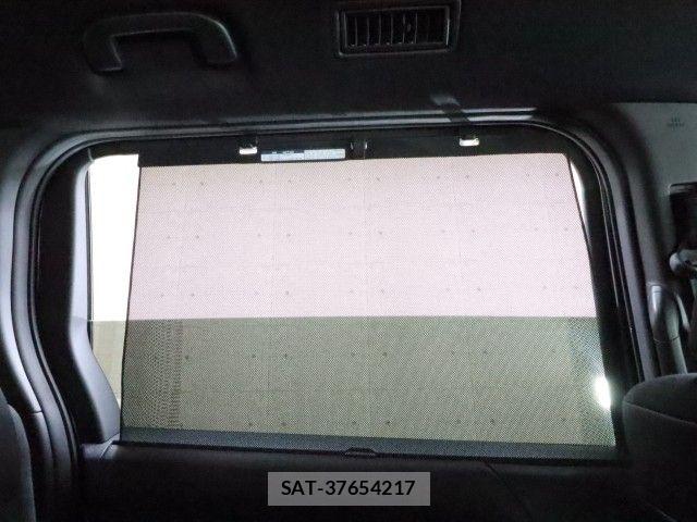 Toyota VOXY HYBRID 2022-04 6504771-5