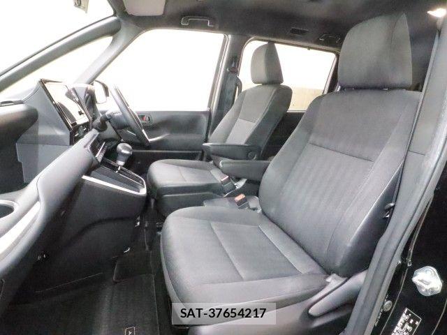 Toyota VOXY HYBRID 2022-04 6504771-6