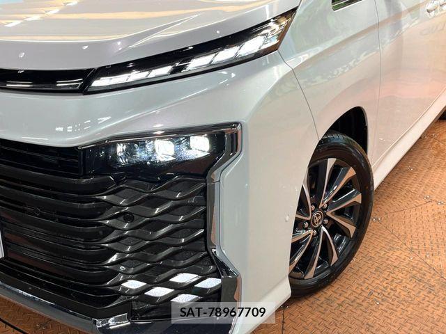 Toyota VOXY HYBRID 2026-03 6504740-12