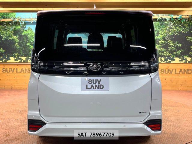 Toyota VOXY HYBRID 2026-03 6504740-15