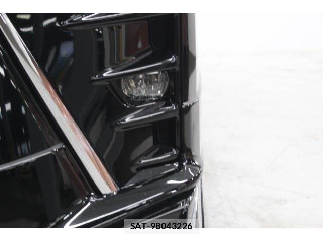 Toyota VOXY HYBRID 2017-09 6504781-15