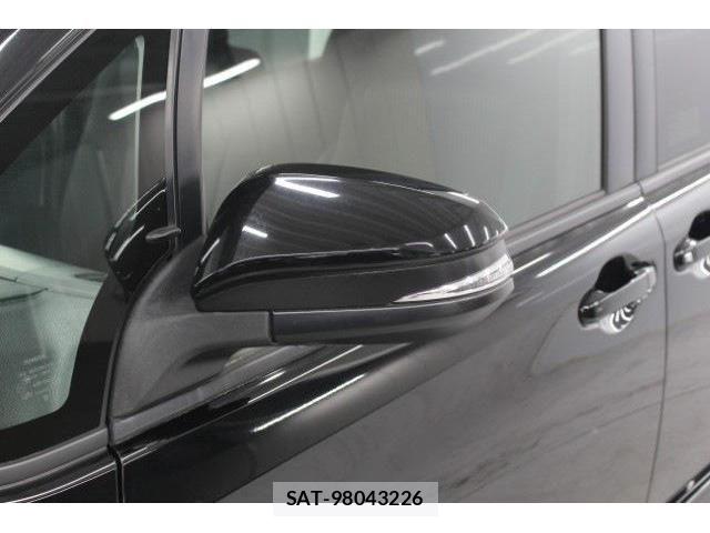 Toyota VOXY HYBRID 2017-09 6504781-16