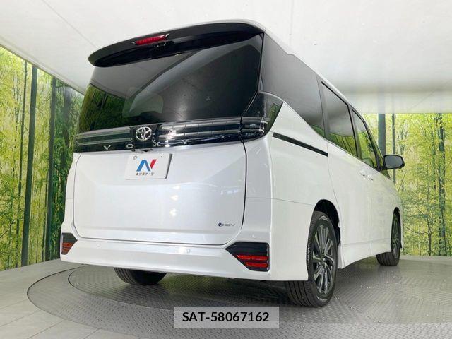 Toyota VOXY HYBRID 2026-01 6547356-17