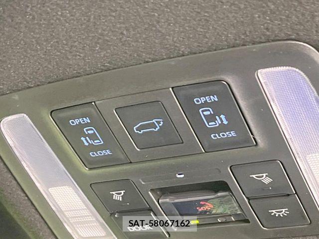 Toyota VOXY HYBRID 2026-01 6547356-4