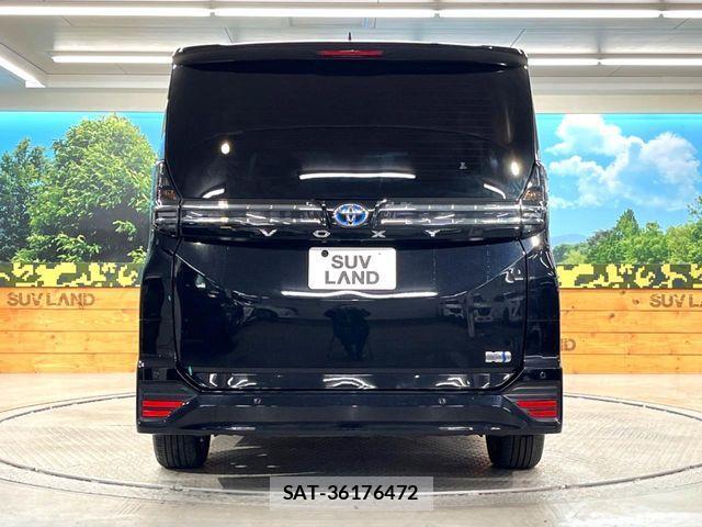 Toyota VOXY HYBRID 2024-09 6547378-14