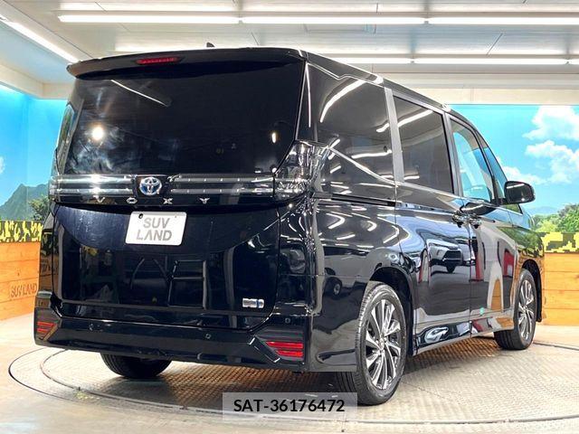 Toyota VOXY HYBRID 2024-09 6547378-16
