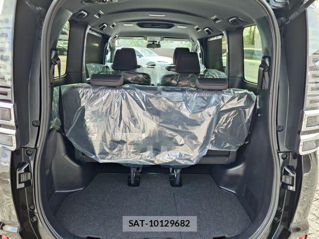 Toyota VOXY HYBRID 2018-06 6547396-24