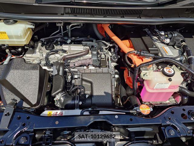 Toyota VOXY HYBRID 2018-06 6547396-25