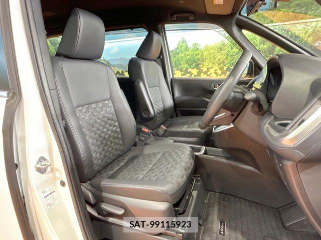 Toyota VOXY HYBRID 2022-11 6615628-6