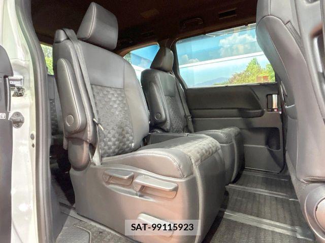 Toyota VOXY HYBRID 2022-11 6615628-7