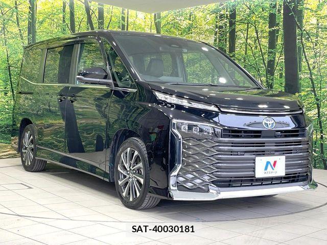 Toyota VOXY HYBRID 2023-06 6615639-15