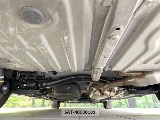 Toyota VOXY HYBRID 2023-06 6615639-18