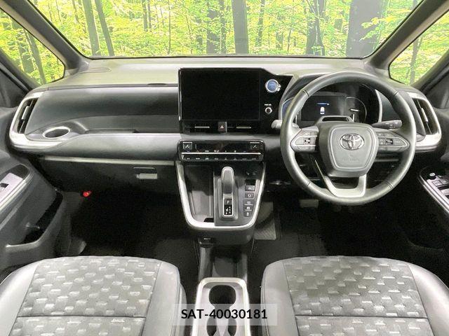 Toyota VOXY HYBRID 2023-06 6615639-1