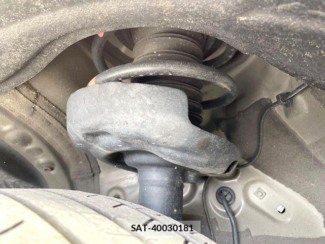 Toyota VOXY HYBRID 2023-06 6615639-19