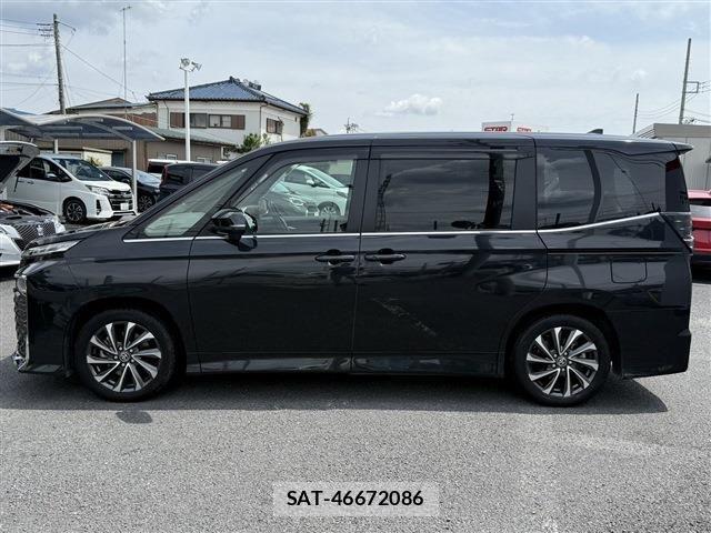 Toyota VOXY HYBRID 2023-09 6615643-9