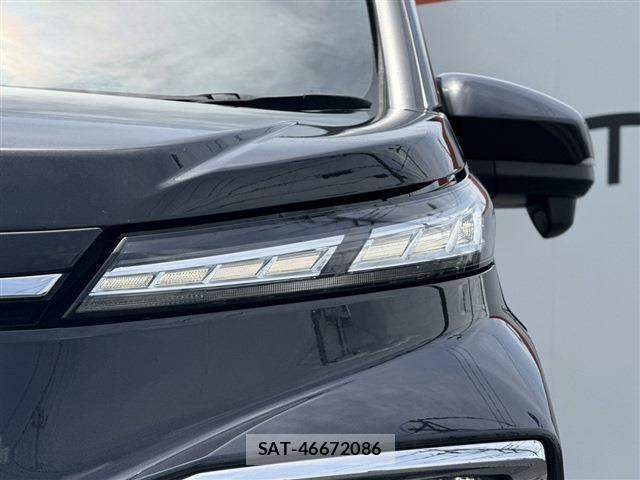 Toyota VOXY HYBRID 2023-09 6615643-10