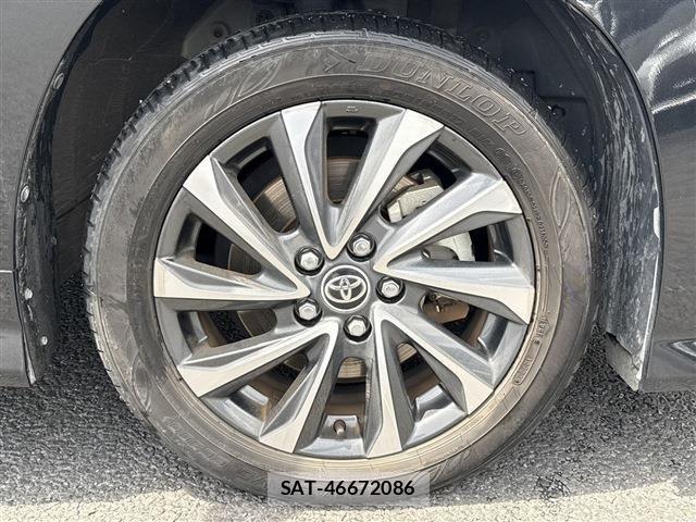 Toyota VOXY HYBRID 2023-09 6615643-12