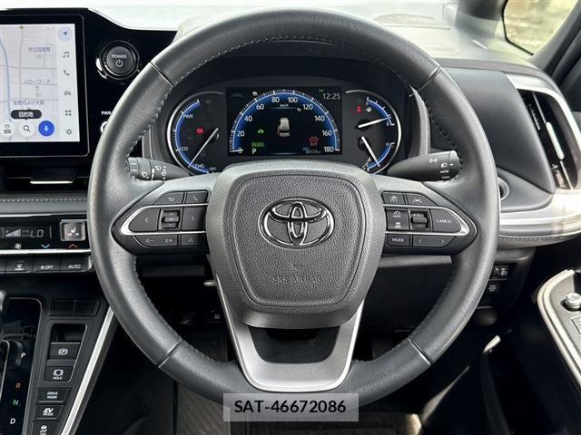 Toyota VOXY HYBRID 2023-09 6615643-18