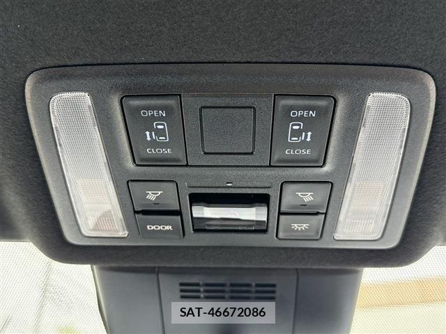 Toyota VOXY HYBRID 2023-09 6615643-4
