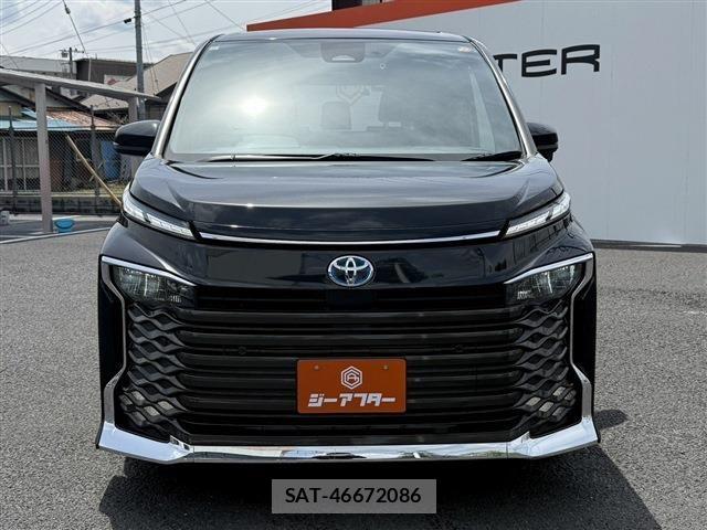 Toyota VOXY HYBRID 2023-09 6615643-6